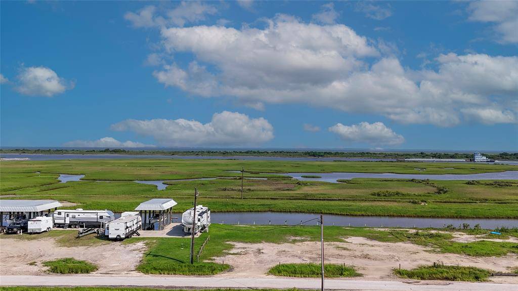 1109 Gator Point, Crystal Beach, TX 77650