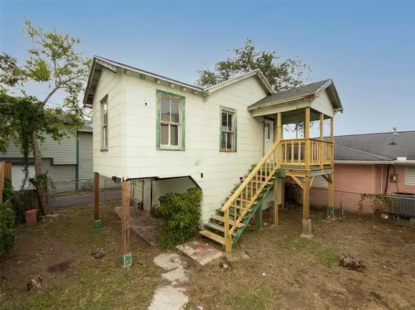 5106 Avenue Q Rear, Galveston, TX 77551