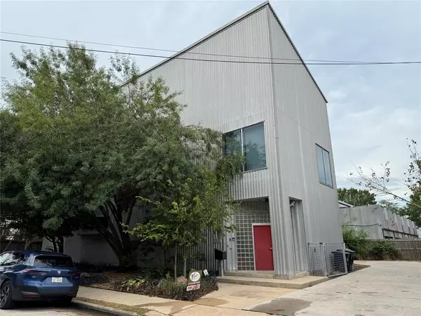 5218 Gibson ST, Houston, TX 77007