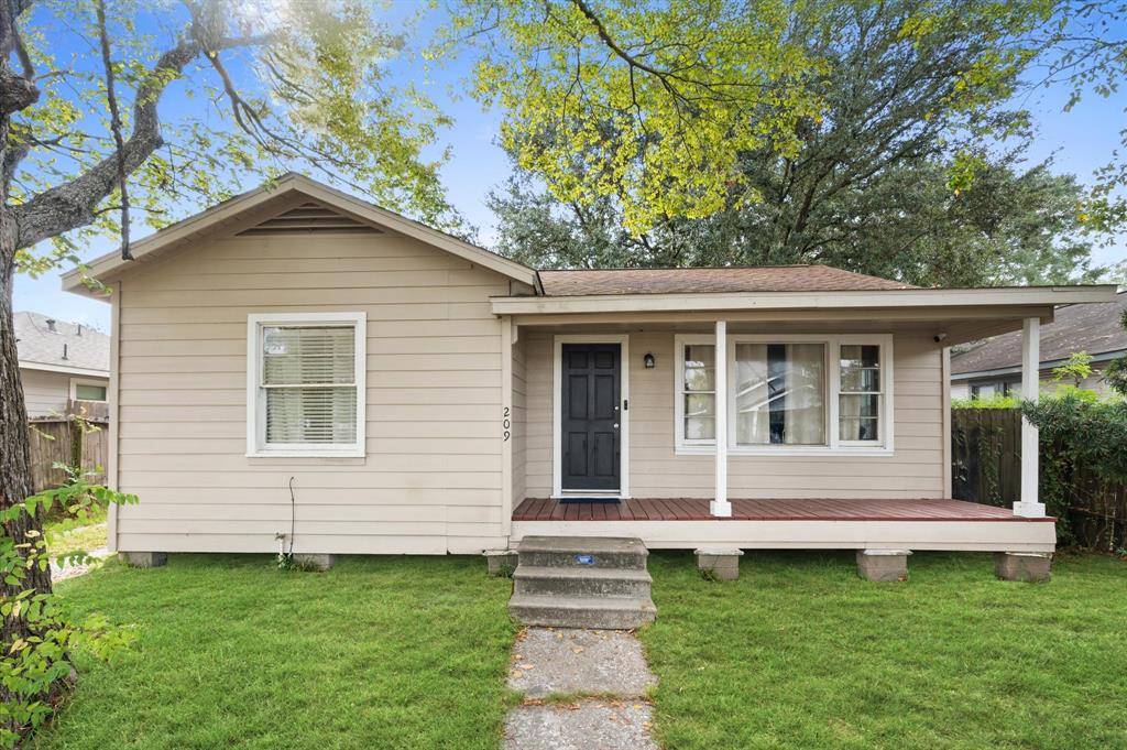 209 Graham ST,  Baytown,  TX 77520