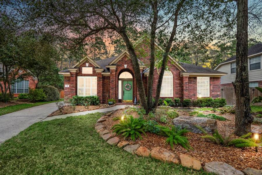 18 Spooner Ridge CT, The Woodlands, TX 77382