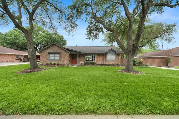 8222 Colgate ST, Houston, TX 77061