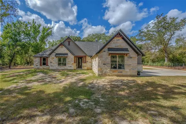 617 County Road 379, Caldwell, TX 77836