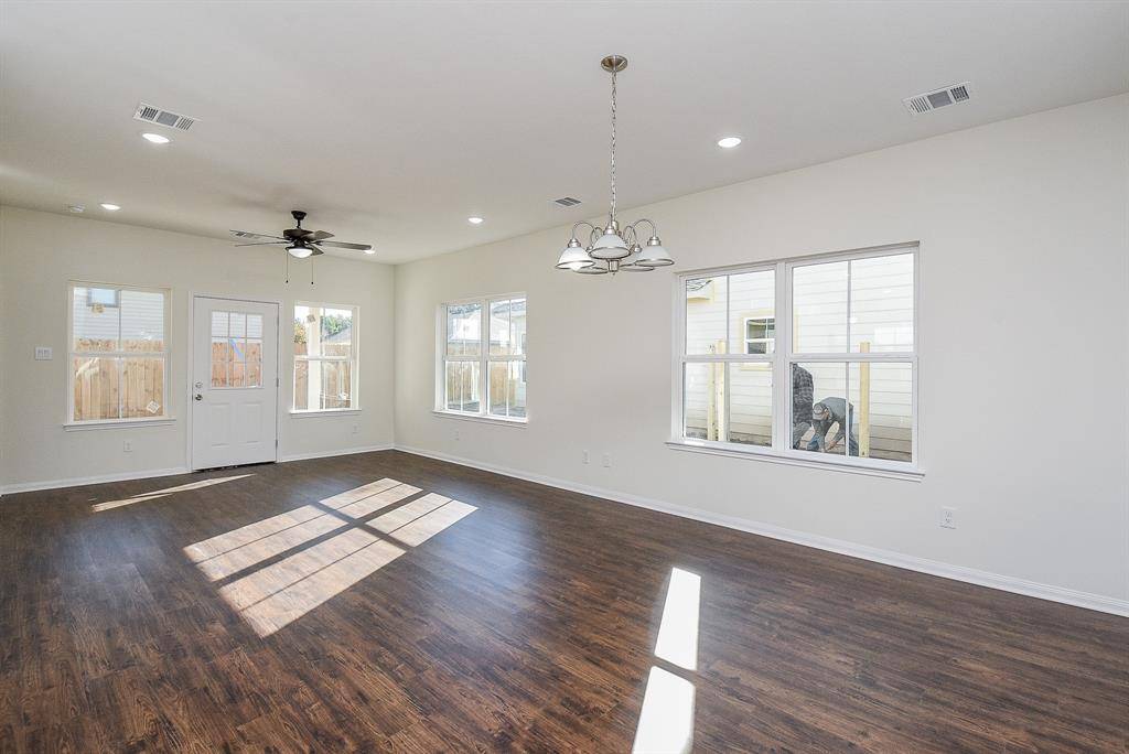 Houston, TX 77014,12214 Heather Flower LN