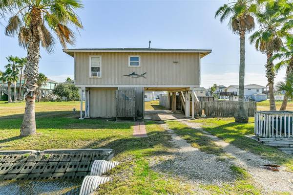 16623 Jolly Roger RD, Jamaica Beach, TX 77554