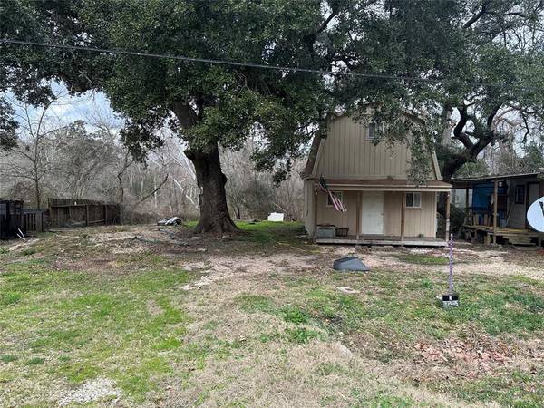 5684 County Road 924, Sweeny, TX 77480