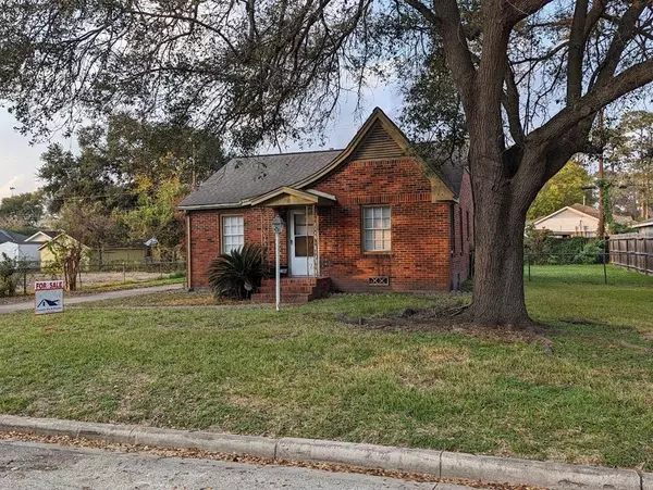 309 Avenue of Oaks, Houston, TX 77009