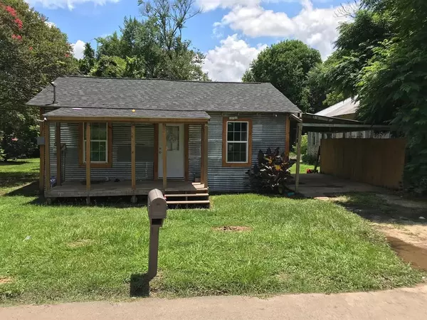 213 Clarence ST, Dayton, TX 77535