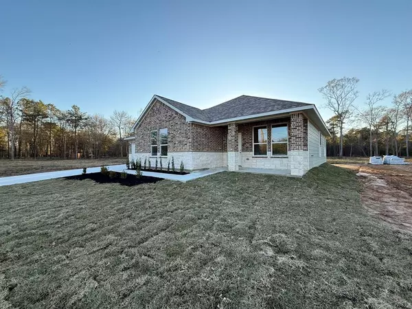 155 County Road 3372, Cleveland, TX 77327