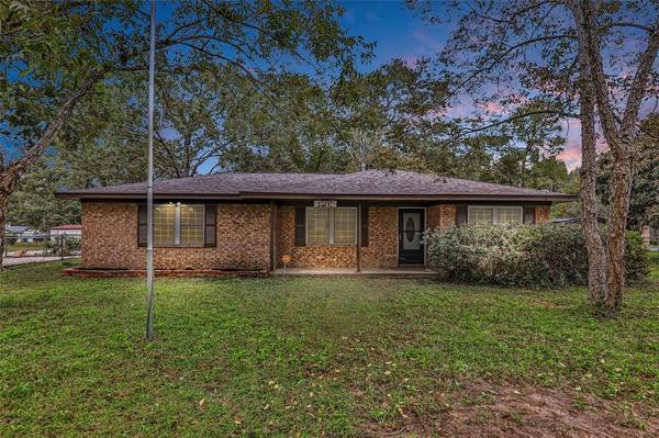 16197 1st ST, Splendora, TX 77372