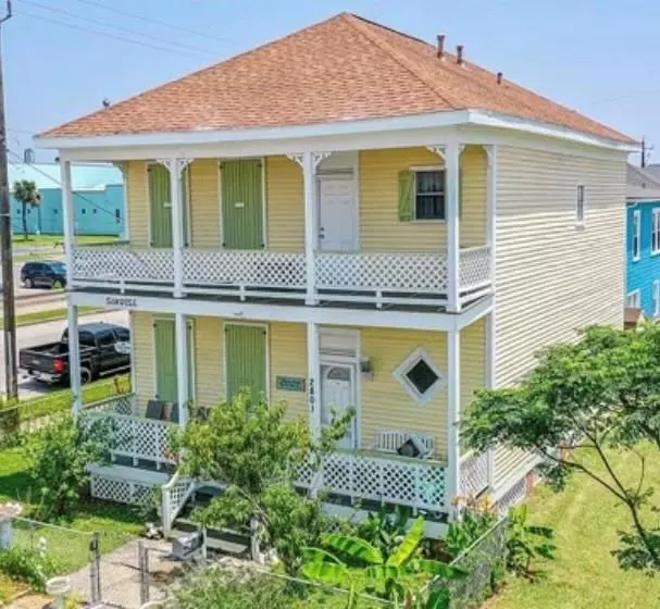 Galveston, TX 77550,2801 Avenue Q 1/2