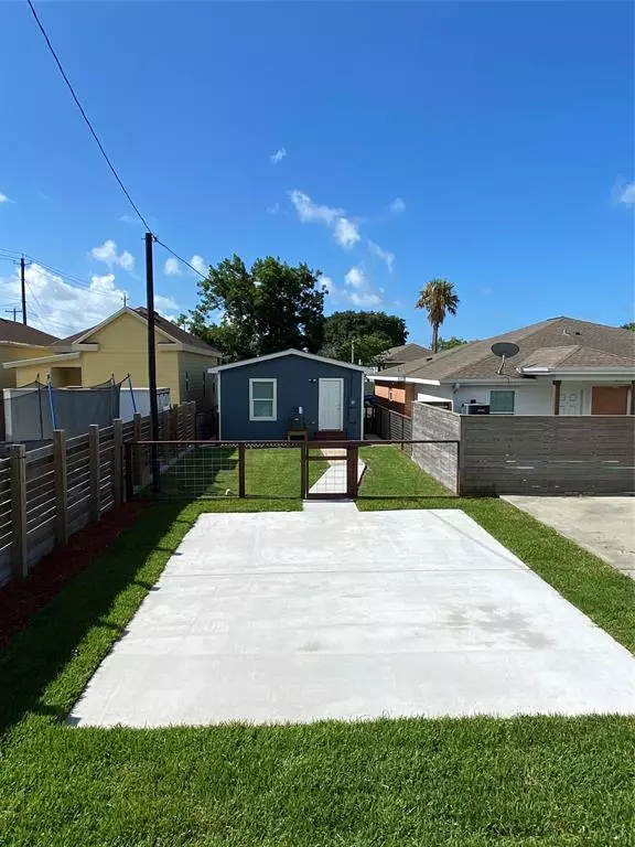 Galveston, TX 77551,5506 Avenue M 1/2