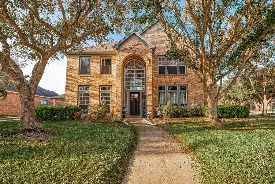 8723 Westbrook Forest DR, Sugar Land, TX 77479