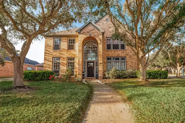 8723 Westbrook Forest DR, Sugar Land, TX 77479