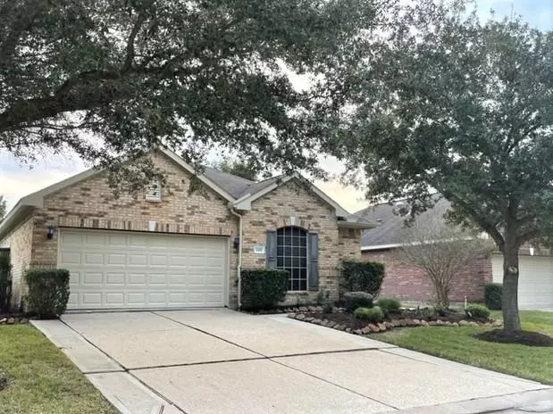 1321 Palermo DR, Pearland, TX 77581