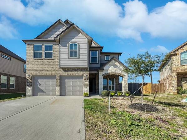 3423 Falling Brook DR, Baytown, TX 77521