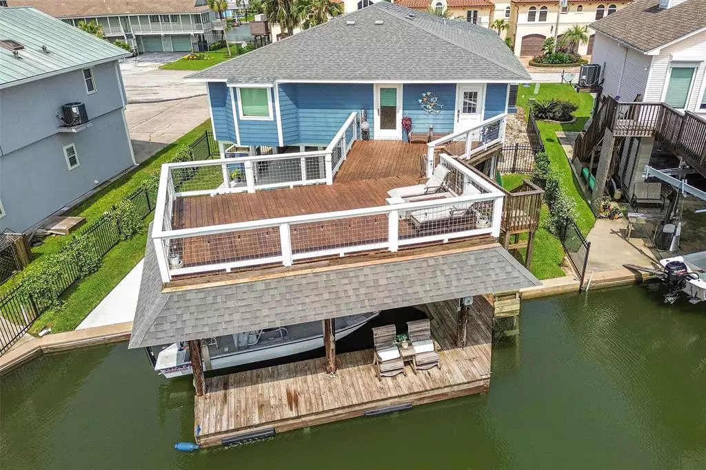 Tiki Island, TX 77554,214 Sampan DR