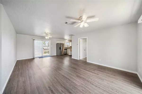 Bayou Vista, TX 77563,442 Pompano ST