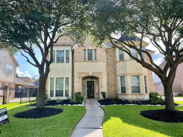 1701 White Willow Lane LN, Pearland, TX 77581