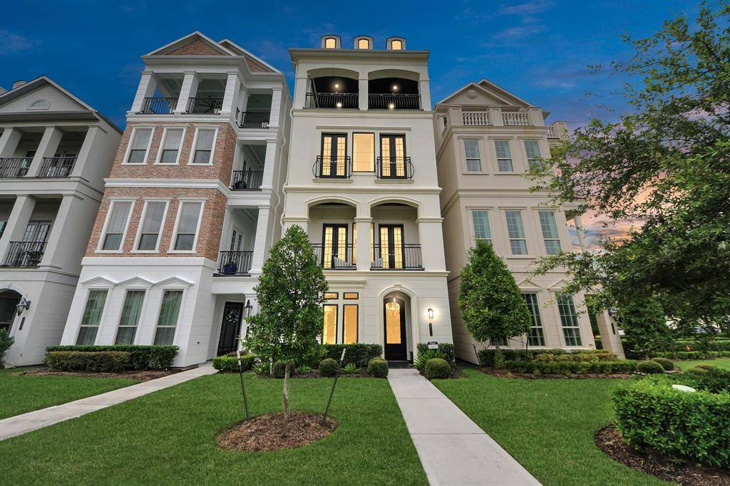 3711 Somerset Commons LN, Houston, TX 77055