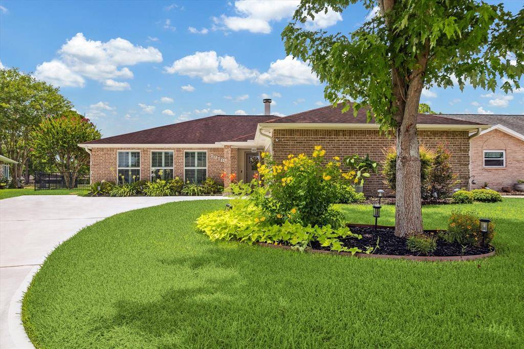 2918 Poplar Creek LN, Pearland, TX 77584