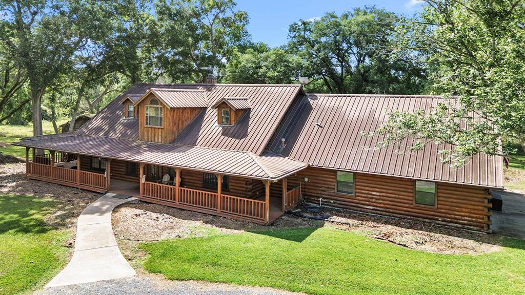 14626 Sycamore CIR, East Bernard, TX 77435