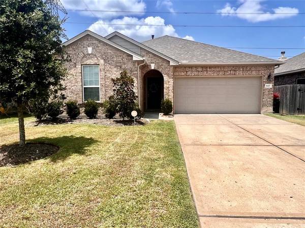 8007 Wood Hollow DR, Baytown, TX 77521