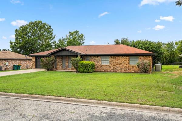 145 Reed ST, La Grange, TX 78945