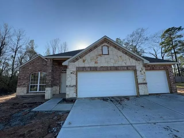 11760 Oakwood Ranch DR, Willis, TX 77378