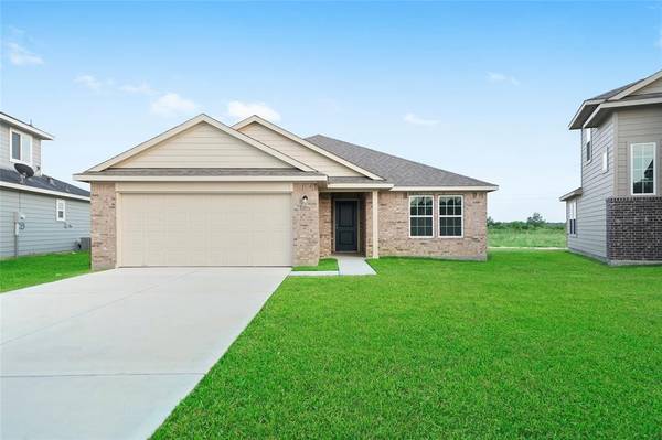 53 Road 5102J, Cleveland, TX 77327