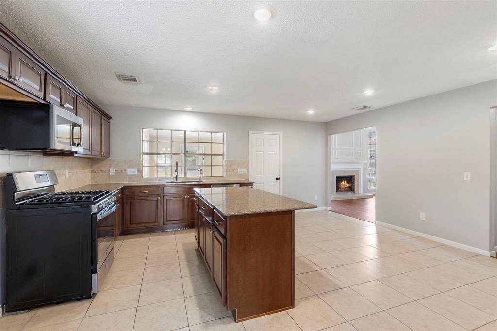 Houston, TX 77064,10223 Dude RD