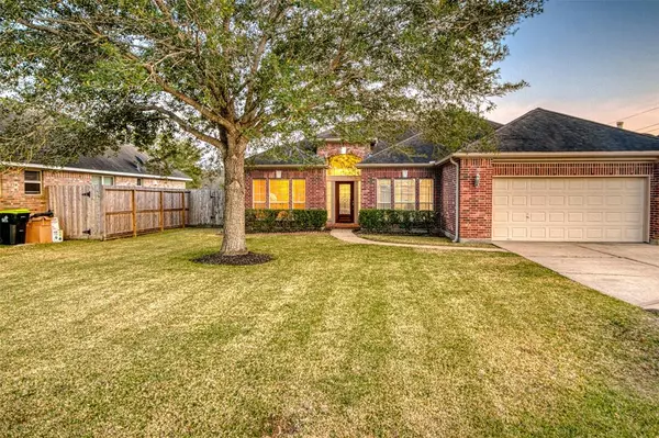 3819 Crestwood CIR, Needville, TX 77461