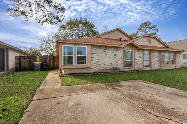 22205 Diane DR, Spring, TX 77373