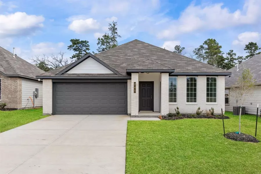 245 New Dawn TRL, Huntsville, TX 77320