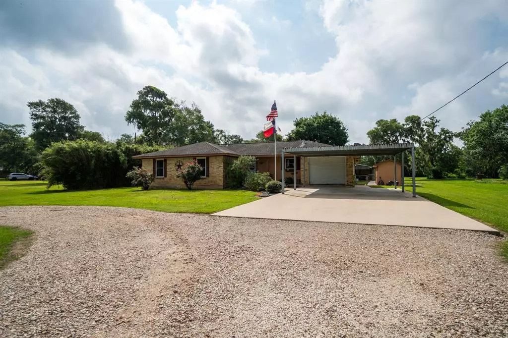 Brazoria, TX 77422,319 County Road 912a