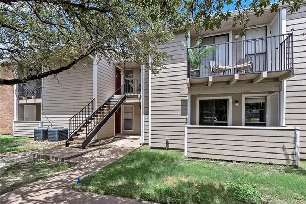 1901 Holleman DR W #215, College Station, TX 77840