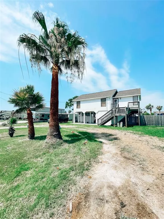 1208 N Monkhouse DR,  Crystal Beach,  TX 77650