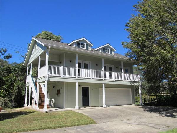 2920 Todville RD, Seabrook, TX 77586