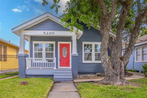 5220 Avenue P 1/2, Galveston, TX 77551