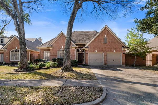 13719 Carriage Walk LN, Houston, TX 77077