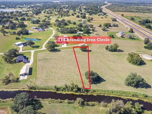 714 Branding Iron TRL, Angleton, TX 77515