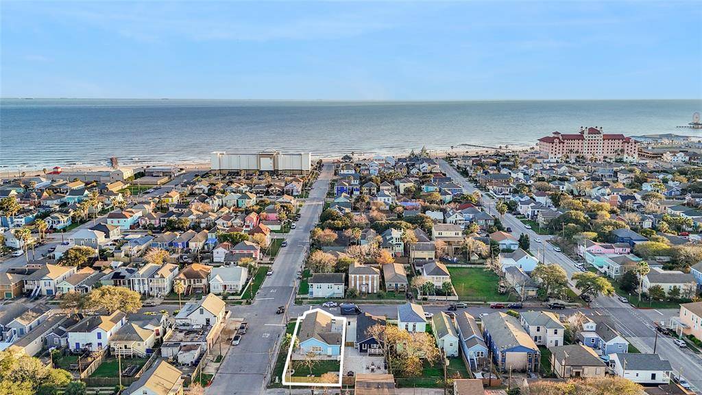 1802 Ursuline ST, Galveston, TX 77550