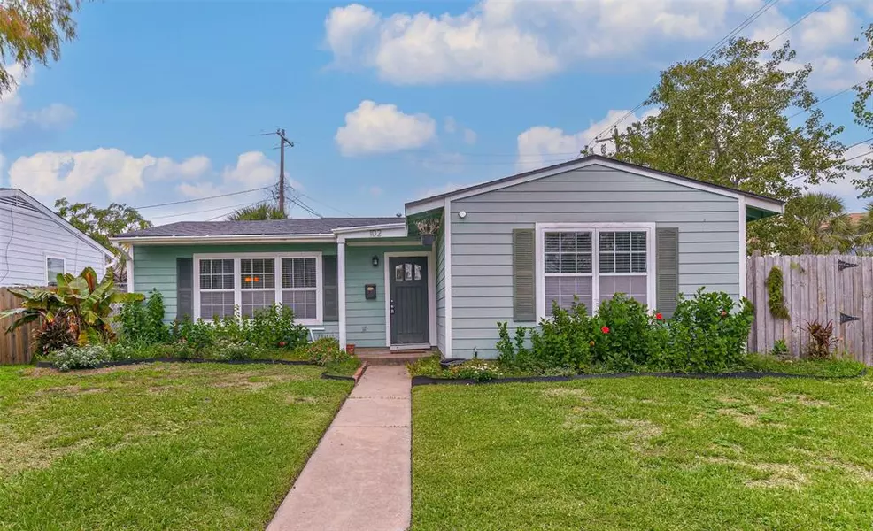 102 Trout AVE, Galveston, TX 77550