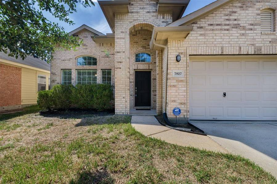 7827 Meandering Oak LN, Cypress, TX 77433