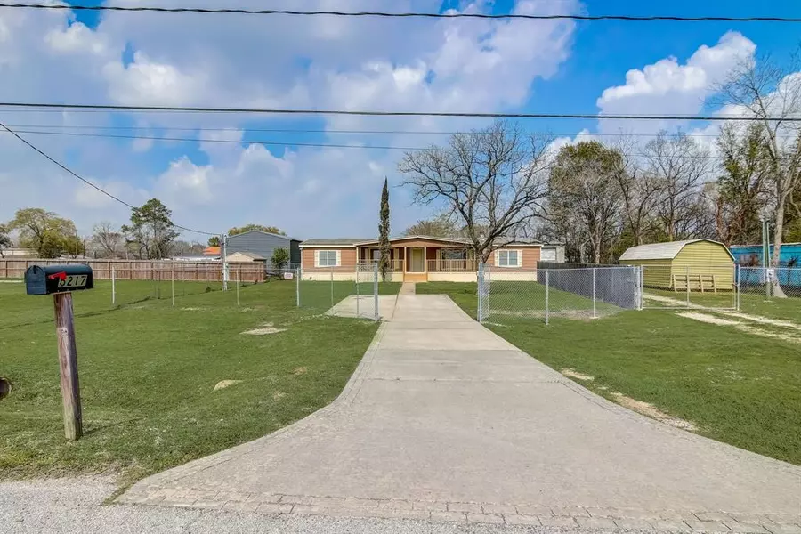 5217 Old Vista RD, Pasadena, TX 77505