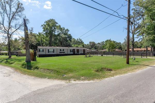 405 W Bolivar ST, Vidor, TX 77662