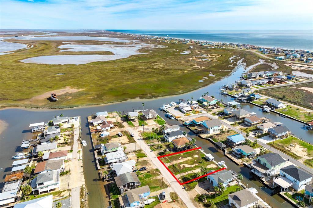 Surfside Beach, TX 77541,402 Shark LN