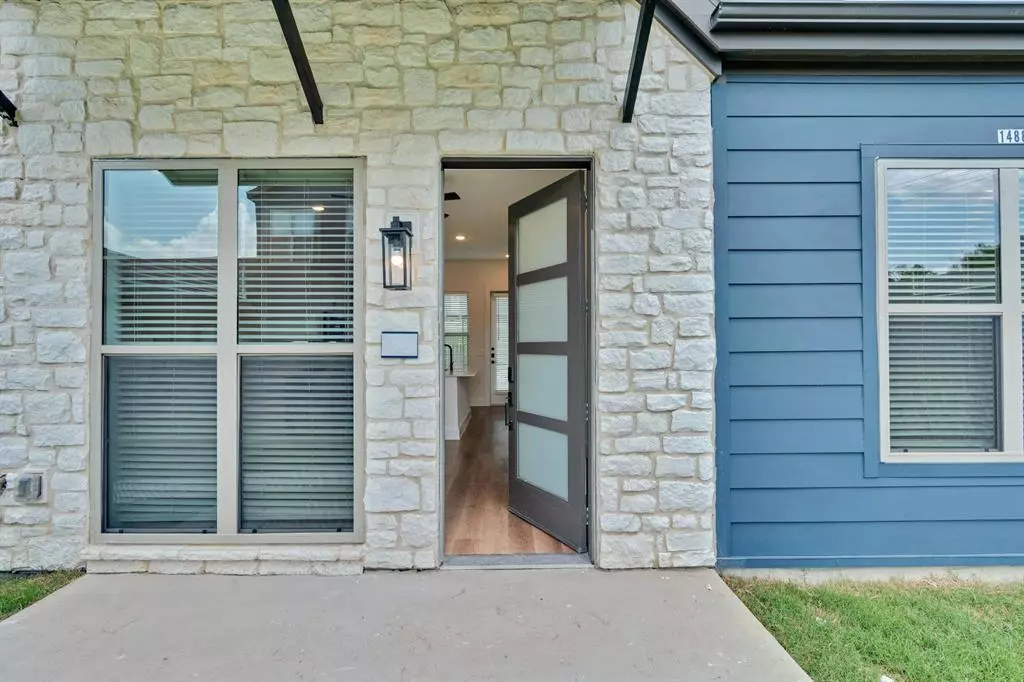 Garland, TX 75040,1840 Labrador LN