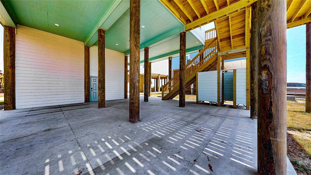 Crystal Beach, TX 77650,812 S Crystal Beach RD