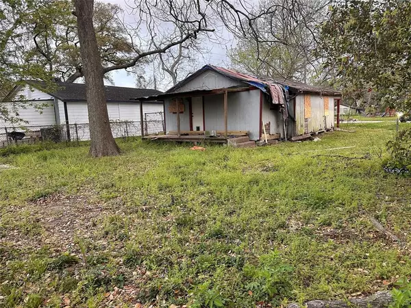 Clute, TX 77531,521 Montgomery ST